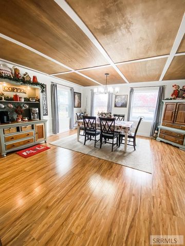 838 N 450 E, Firth, ID 83236