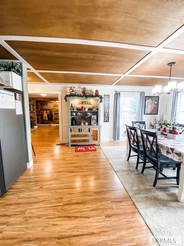 838 N 450 E, Firth, ID 83236