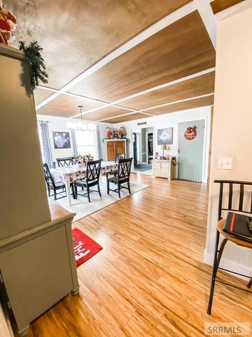 838 N 450 E, Firth, ID 83236