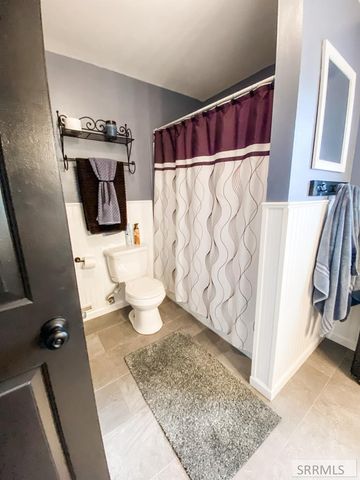 838 N 450 E, Firth, ID 83236