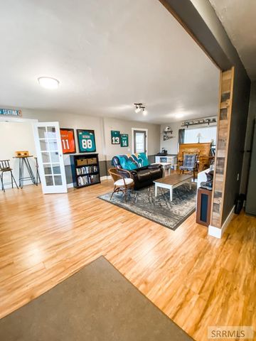 838 N 450 E, Firth, ID 83236