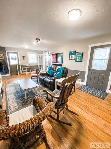 838 N 450 E, Firth, ID 83236