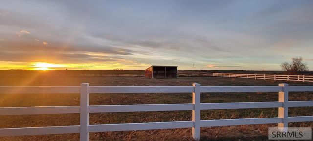 838 N 450 E, Firth, ID 83236