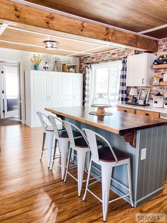 Image 11 of property listing at 838 N 450 E, Firth, ID 83236