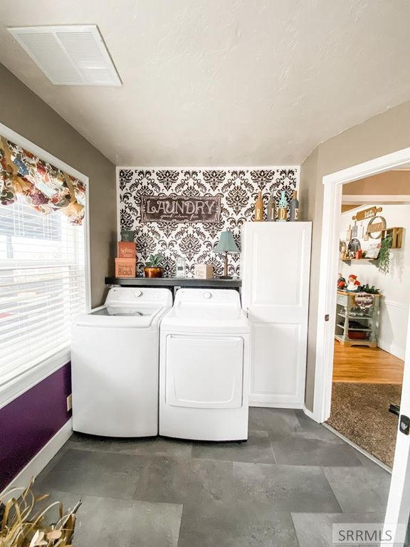 Image 22 of property listing at 838 N 450 E, Firth, ID 83236