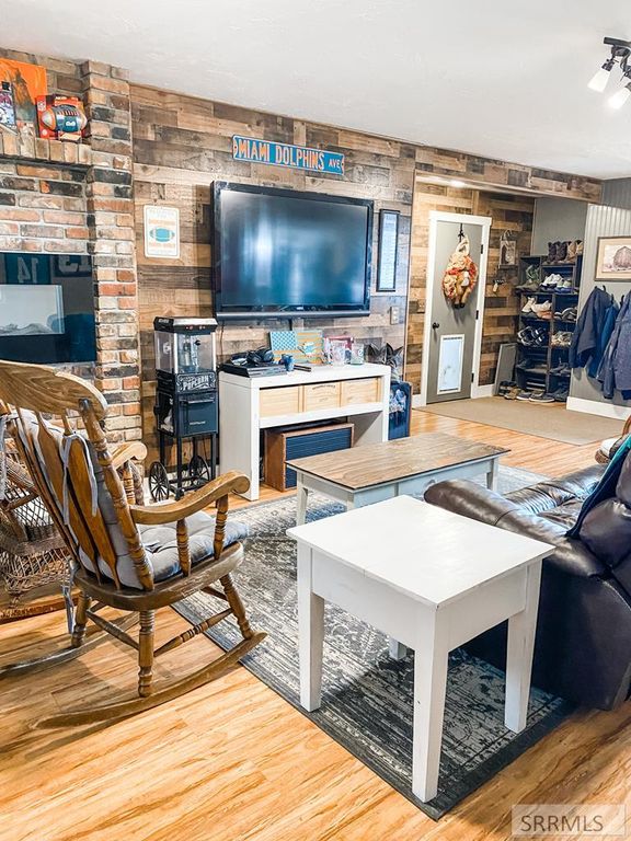 Image 27 of property listing at 838 N 450 E, Firth, ID 83236