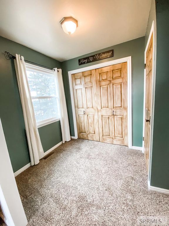 Image 37 of property listing at 838 N 450 E, Firth, ID 83236