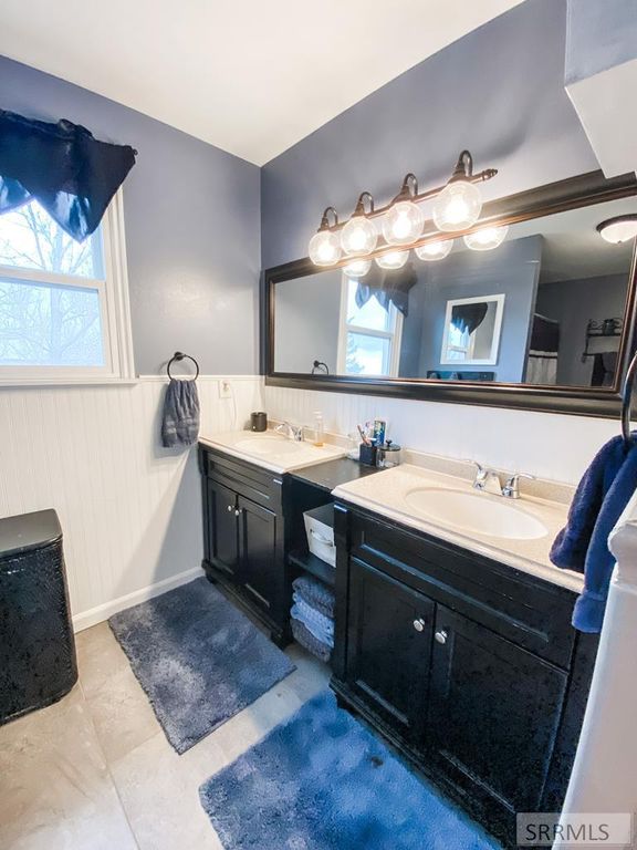 Image 41 of property listing at 838 N 450 E, Firth, ID 83236