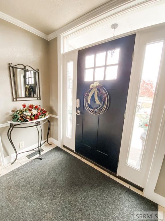 Image 5 of property listing at 838 N 450 E, Firth, ID 83236