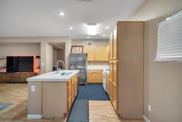 2315 Merriment Ct, Turlock, CA 95380