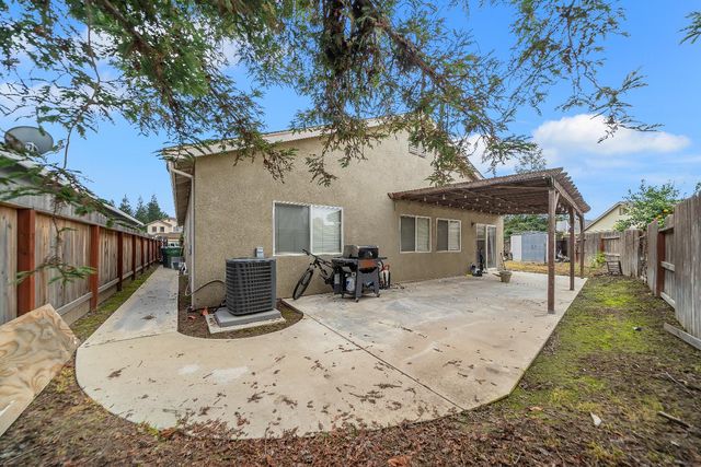 2315 Merriment Ct, Turlock, CA 95380