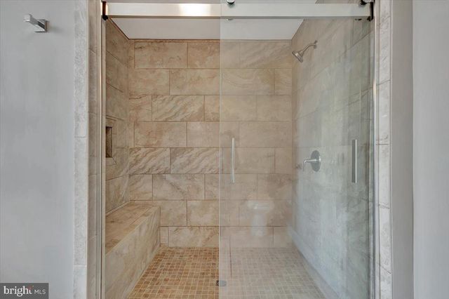 1541 N BOND ST, Baltimore, MD 21213