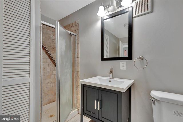 1541 N BOND ST, Baltimore, MD 21213