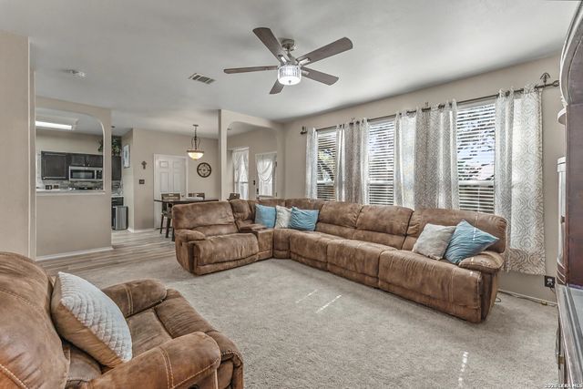 8746 Tioga, Helotes, TX 78023