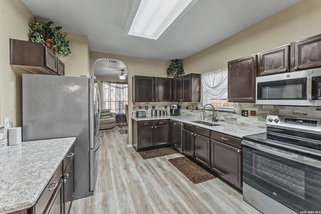 8746 Tioga, Helotes, TX 78023