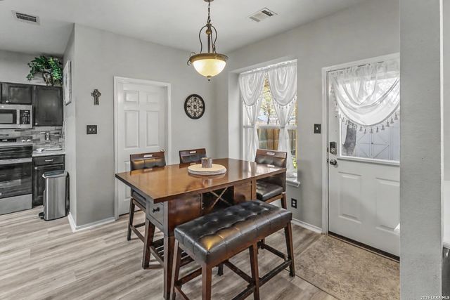 8746 Tioga, Helotes, TX 78023