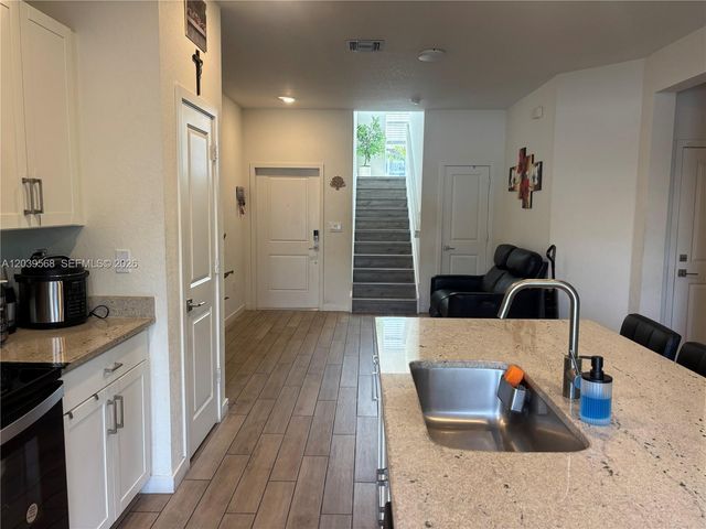 831 SE 16th Ct, Homestead, FL 33034