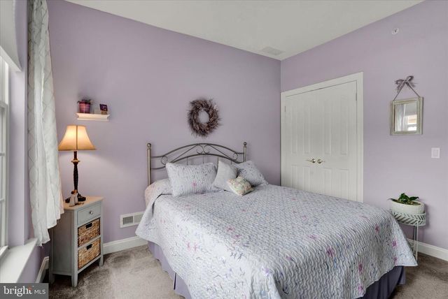202 DORCHESTER DR, Sellersville, PA 18960
