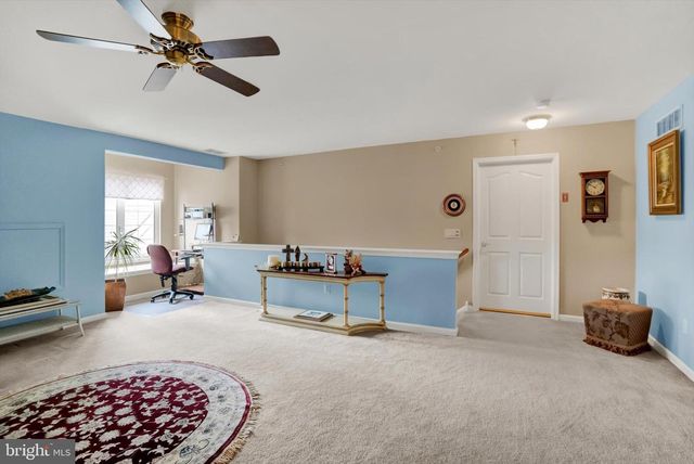 202 DORCHESTER DR, Sellersville, PA 18960