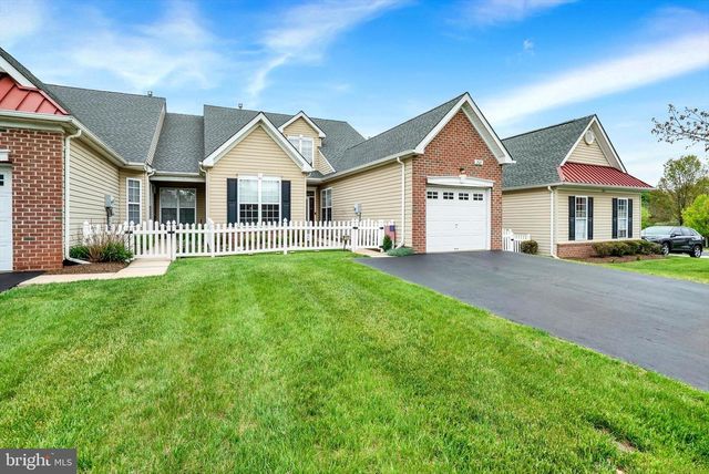 202 DORCHESTER DR, Sellersville, PA 18960