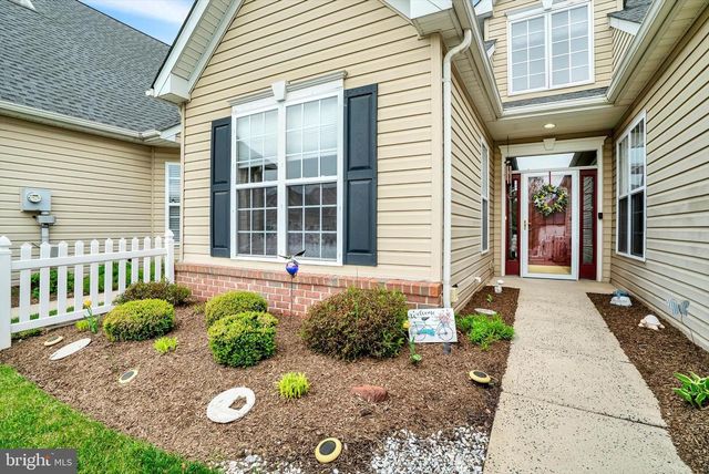 202 DORCHESTER DR, Sellersville, PA 18960
