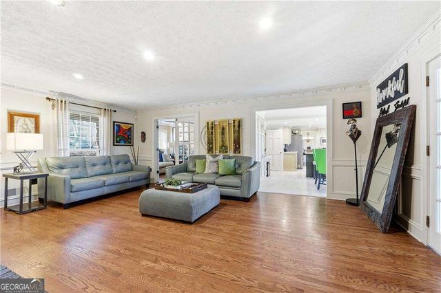 5027 Castlewood Drive SW, Lilburn, GA 30047