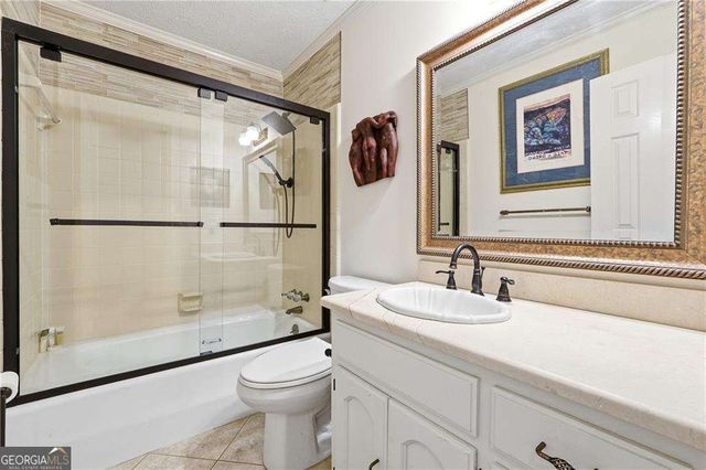 5027 Castlewood Drive SW, Lilburn, GA 30047