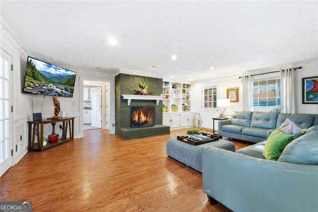 5027 Castlewood Drive SW, Lilburn, GA 30047