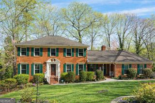 5027 Castlewood Drive SW, Lilburn, GA 30047