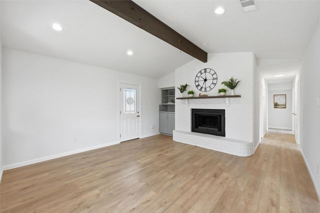 707 Pierce Road, Red Oak, TX 75154