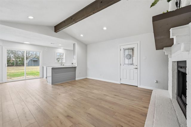 707 Pierce Road, Red Oak, TX 75154