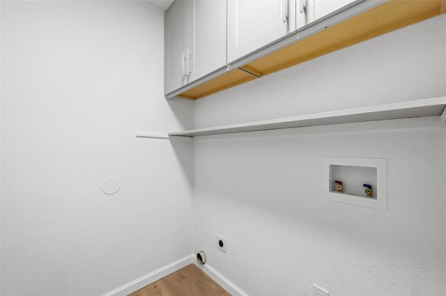 707 Pierce Road, Red Oak, TX 75154