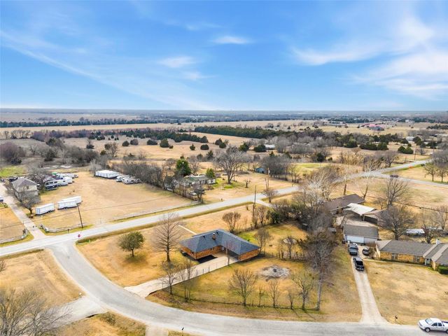 707 Pierce Road, Red Oak, TX 75154