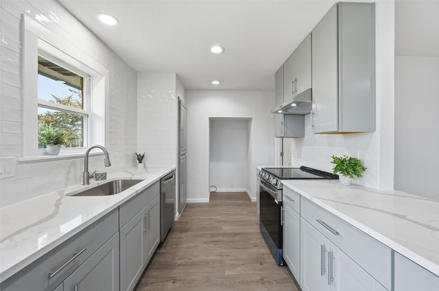 707 Pierce Road, Red Oak, TX 75154