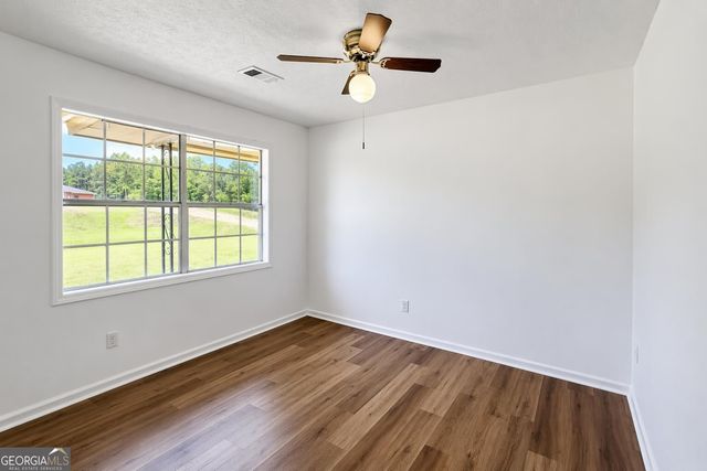 1529 S Davis Road, Lagrange, GA 30241