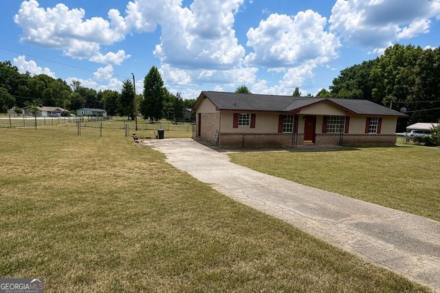 1529 S Davis Road, Lagrange, GA 30241