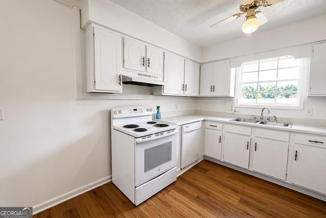 1529 S Davis Road, Lagrange, GA 30241