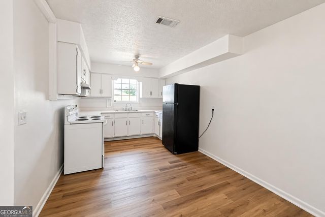 1529 S Davis Road, Lagrange, GA 30241