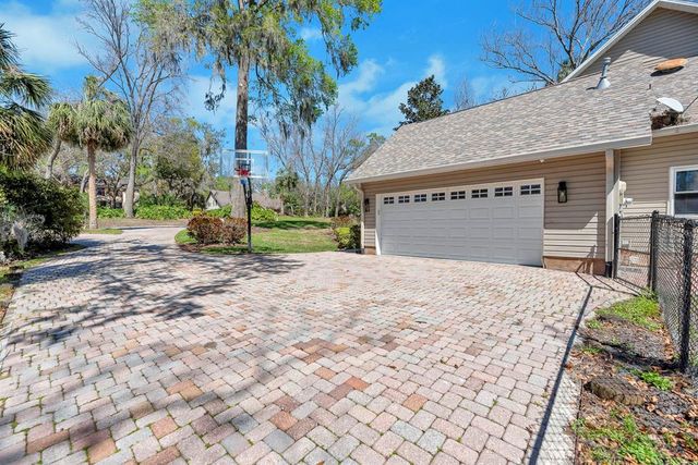 405 APACHE TRAIL, Brandon, FL 33511