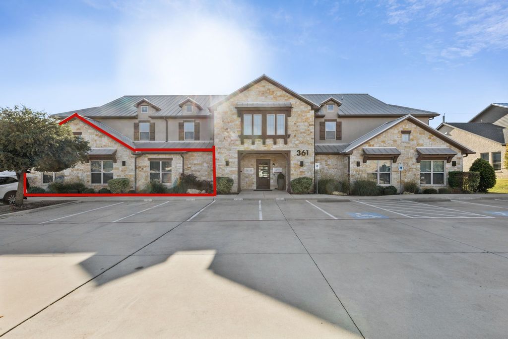361 W Byron Nelson Boulevard 100, Roanoke, TX 76262 — exterior