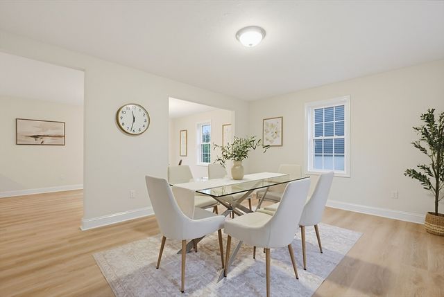 18 Bullard Ave, Worcester, MA 01605