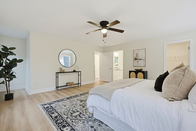 18 Bullard Ave, Worcester, MA 01605