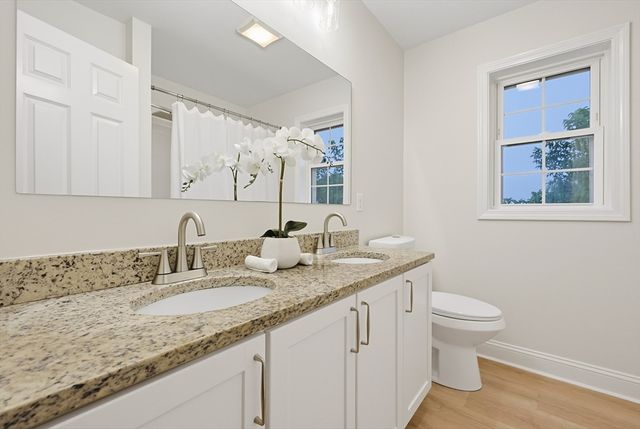 18 Bullard Ave, Worcester, MA 01605