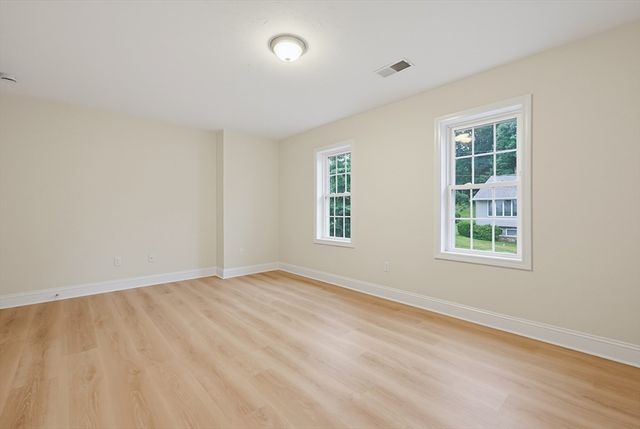 18 Bullard Ave, Worcester, MA 01605
