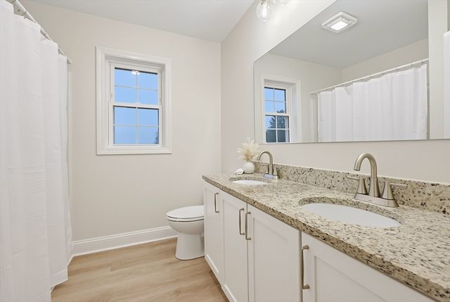 18 Bullard Ave, Worcester, MA 01605