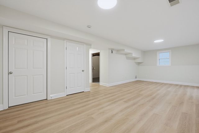 18 Bullard Ave, Worcester, MA 01605