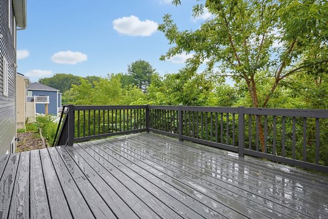 18 Bullard Ave, Worcester, MA 01605