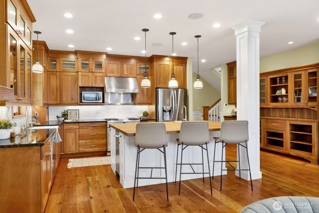 4521 Wall Street, Bellingham, WA 98229