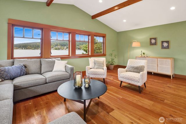 4521 Wall Street, Bellingham, WA 98229