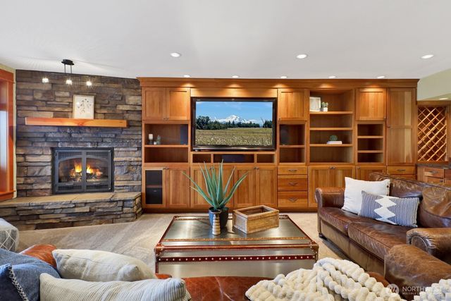 4521 Wall Street, Bellingham, WA 98229